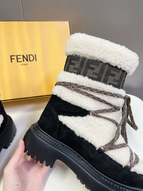 Fendi Shoe 